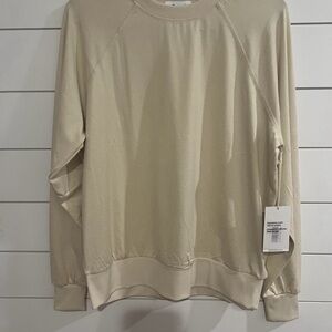 Elegant Cream Women's Sweatshirt